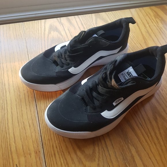Vans UltraRange EXO shoes - Picture 1 of 8